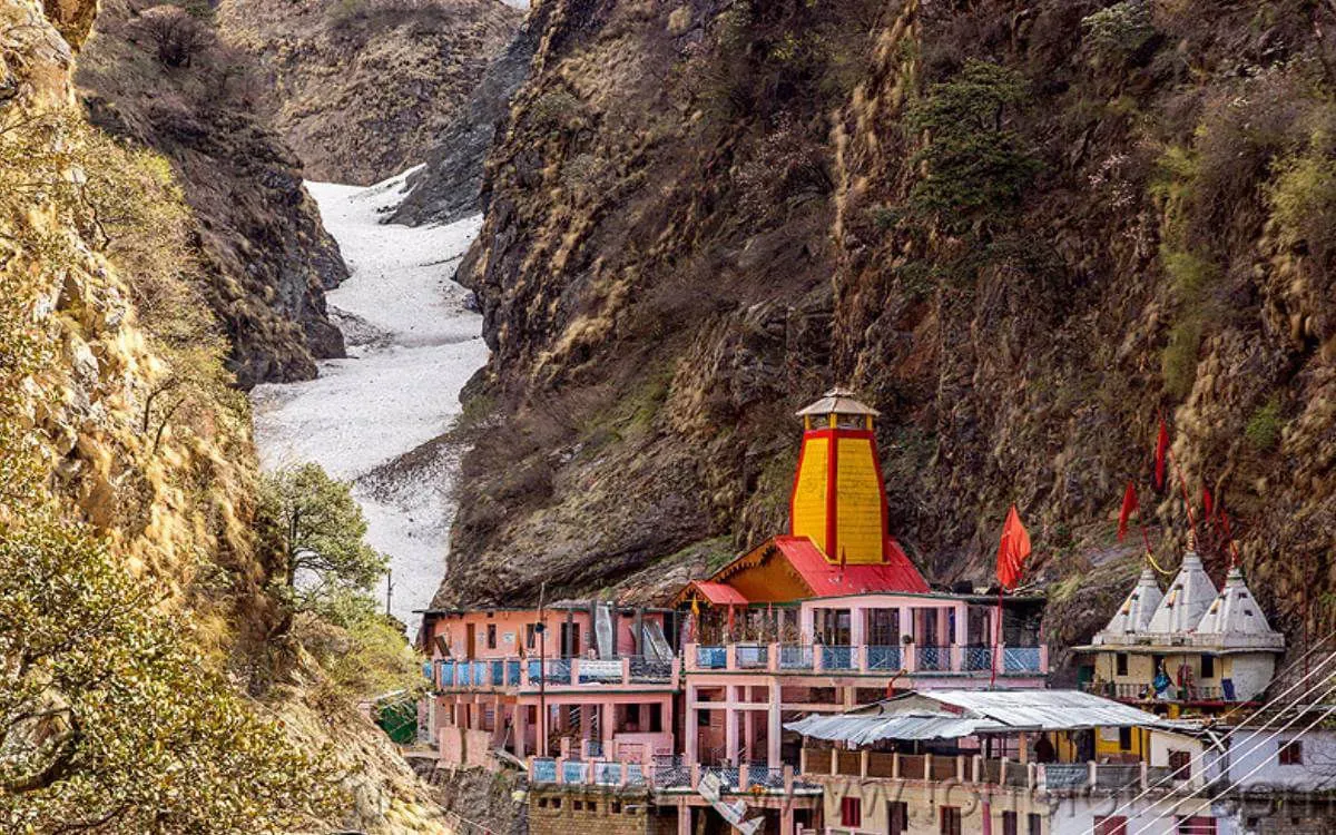 Doors of Gangotri and Yamunotri Shrines to Close Soon for Winter