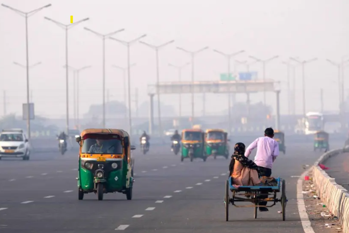 Severe Cold Wave Hits Delhi: IMD Issues Yellow Alert as Temperature Nears 6°C