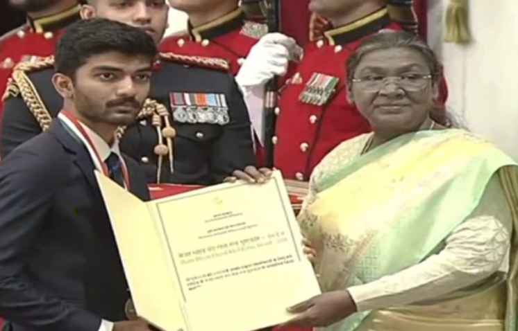 President Droupadi Murmu Presents National Sports Awards 2024