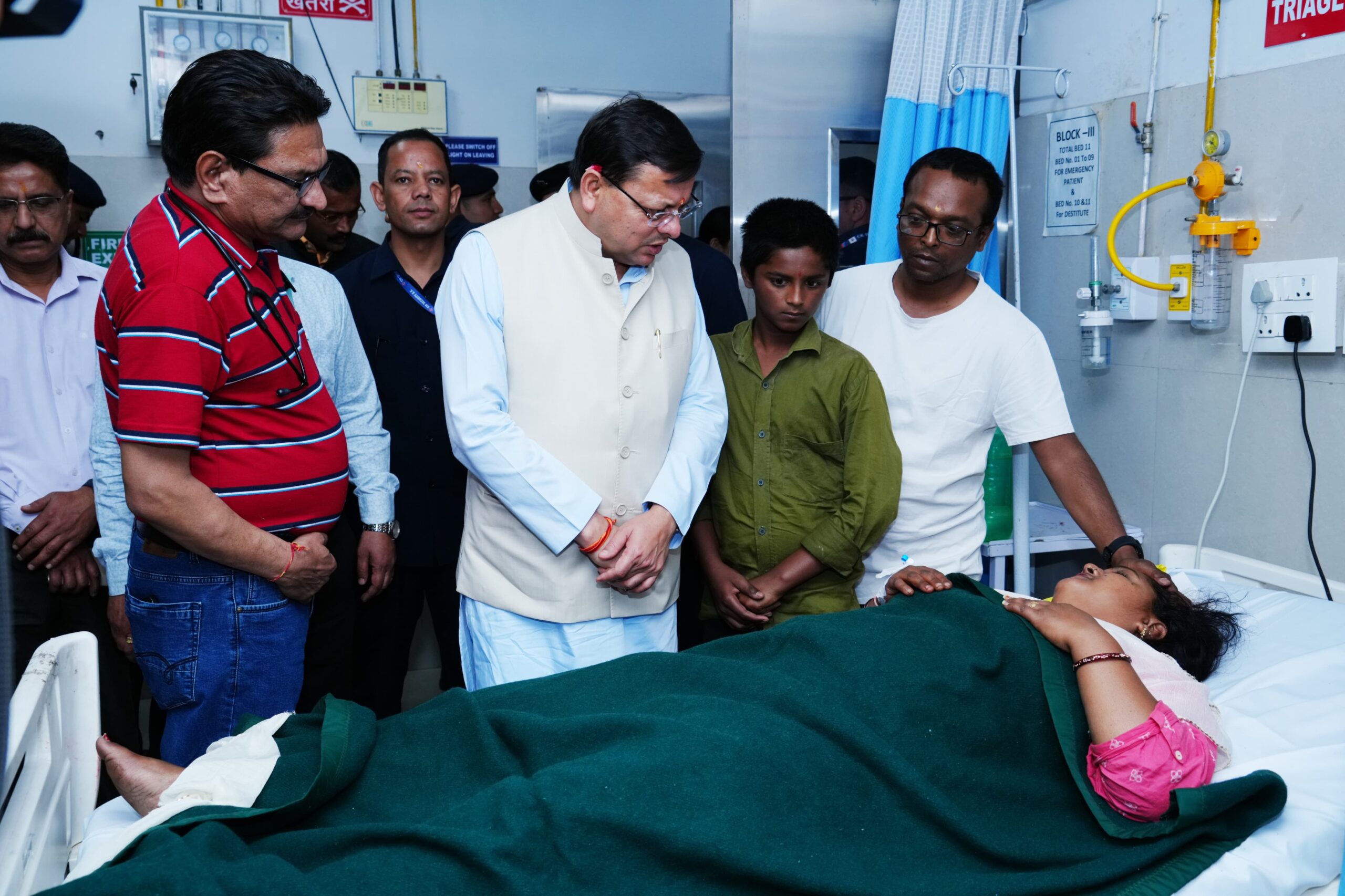 cm visits coronoation hospital