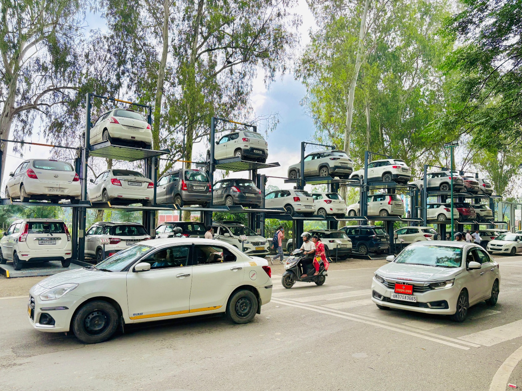 Doon Distt Admin expands ‘Sakhi Cab’ EV fleet under Automated Parking Project