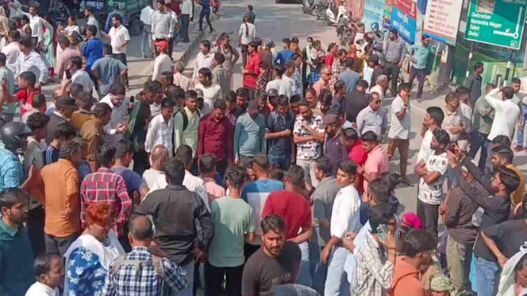 Rishikesh: Youth Stabbed to Death Near Liquor Shop, Family Blocks Badrinath Highway in Protest