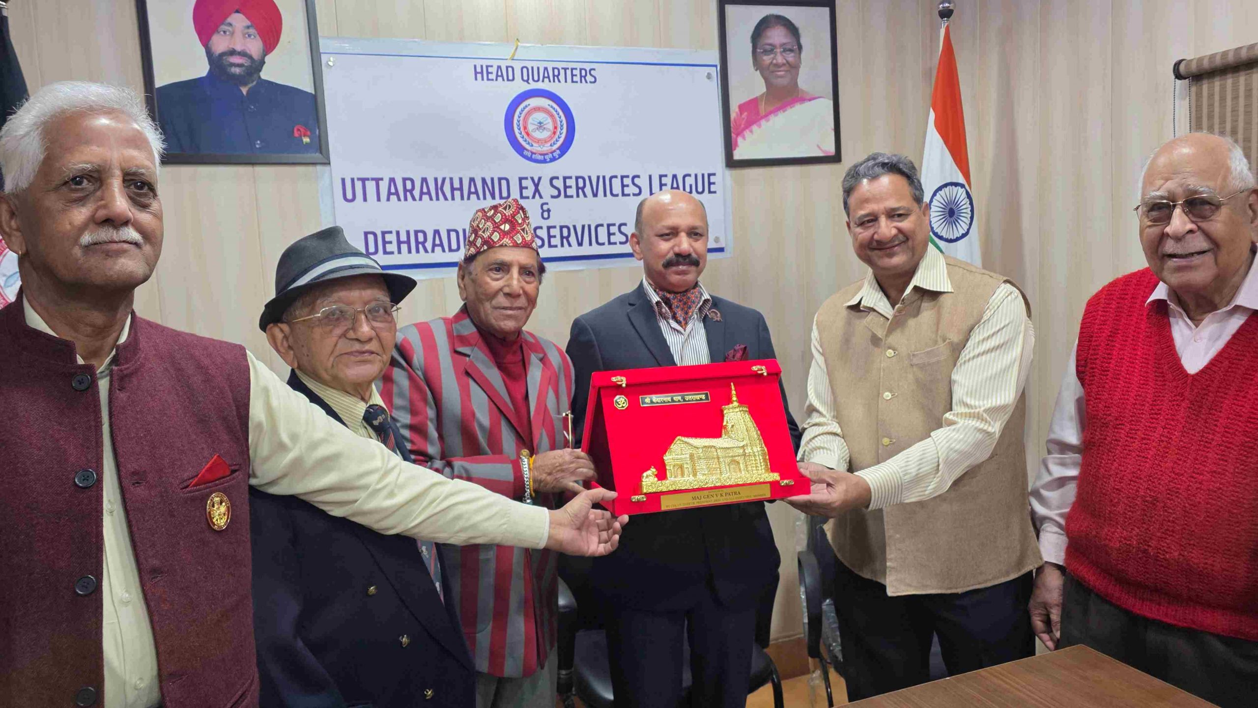 Major Gen (Dr) VK Patra welcomed at DESL Office 