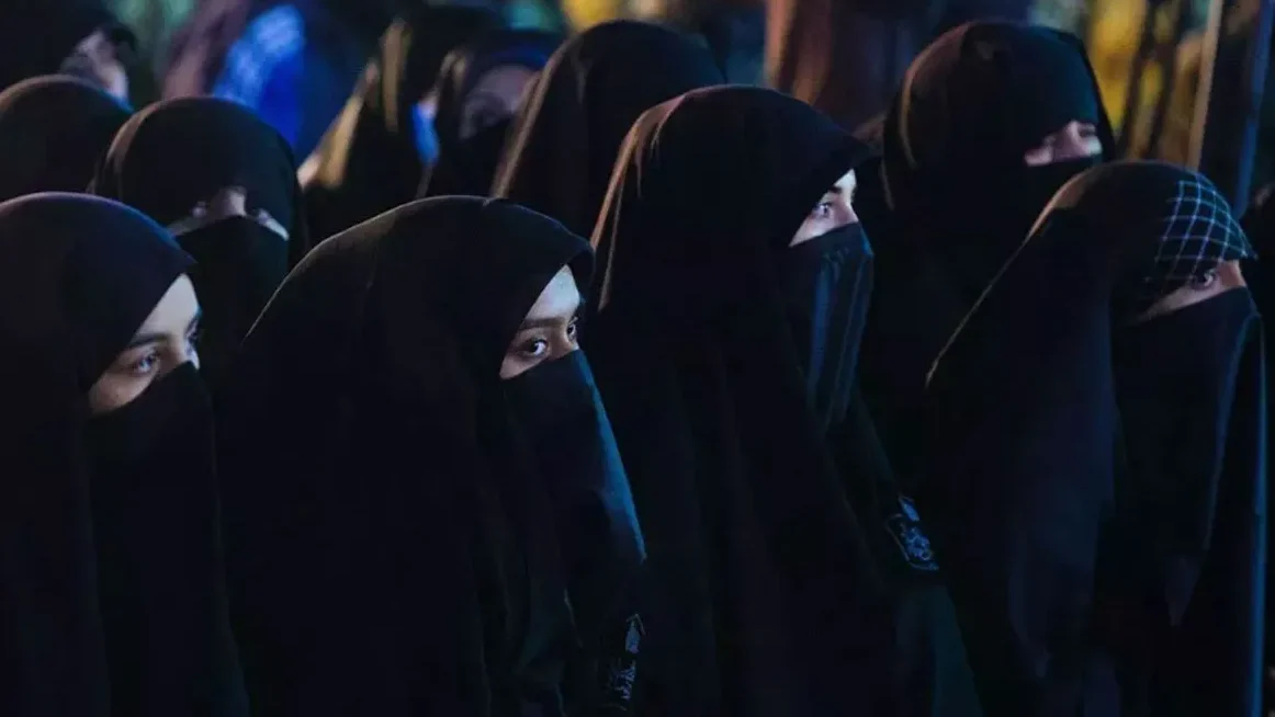 Two Minor Sisters Found in Burqa With Two Men in Nanakmatta, Locals Intervene; Police Begin Probe