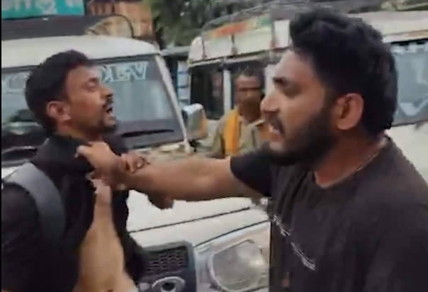 Haldwani Road Fight Injured Youth Continues Assault Despite Bleeding Head Injury